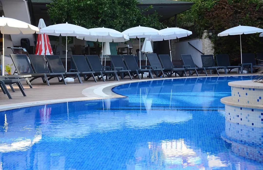 Almera Park Apart Hotel-1